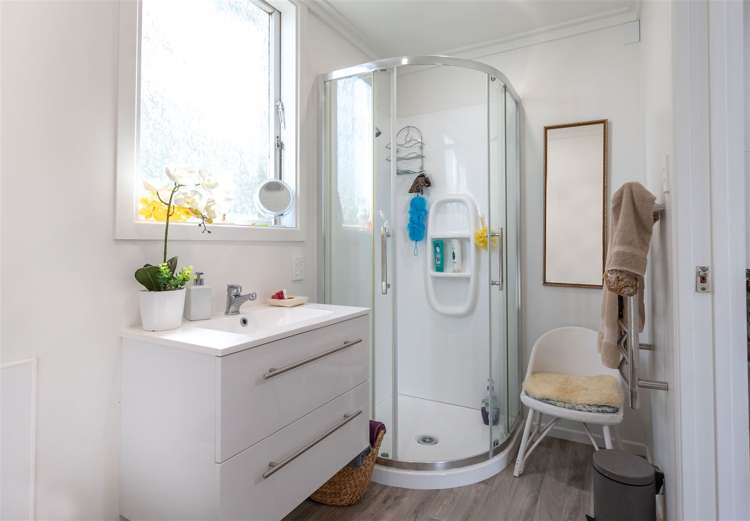 602 Cochrane Street Thames_11