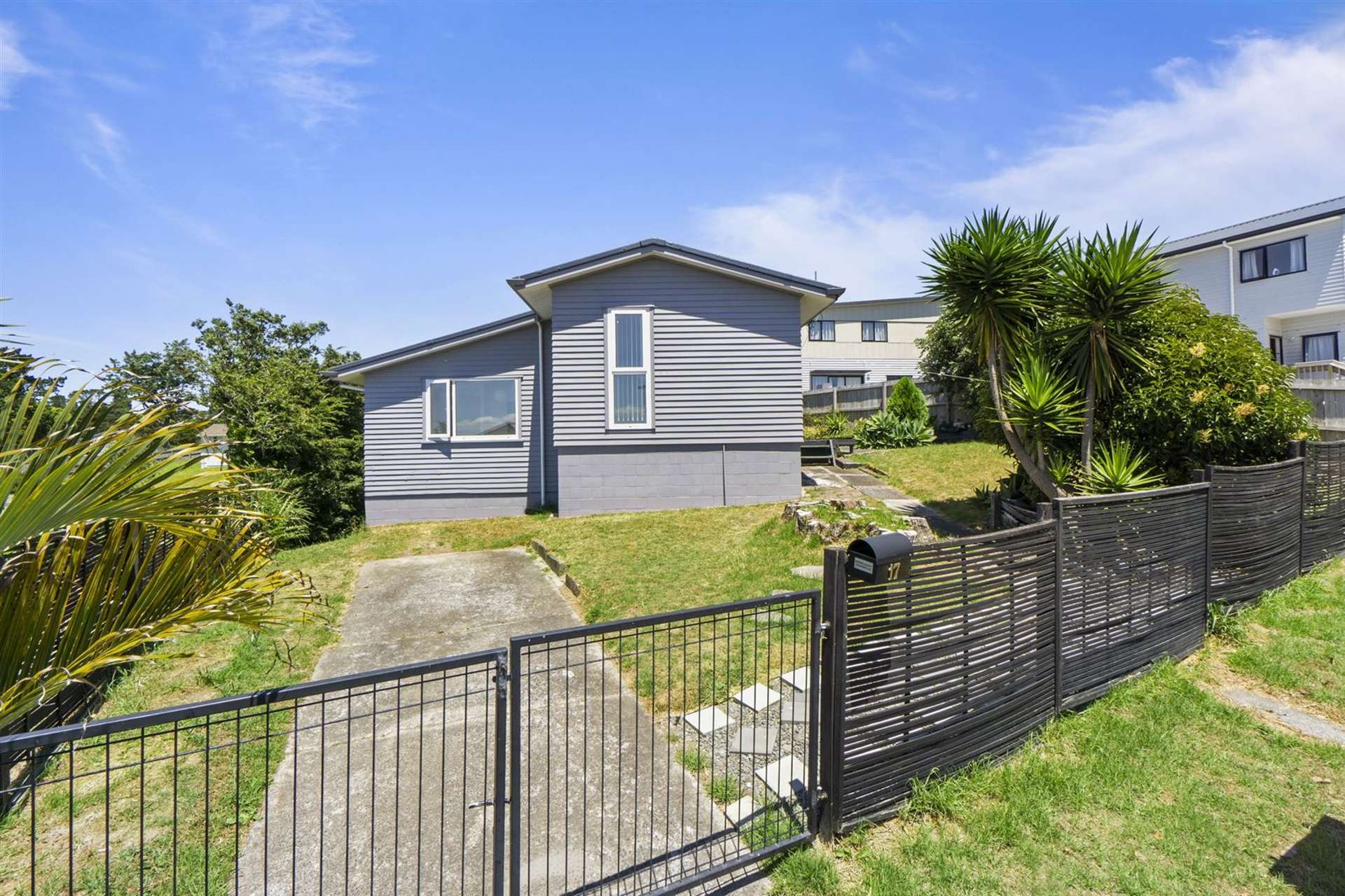 17 Taurus Crescent Beach Haven_0