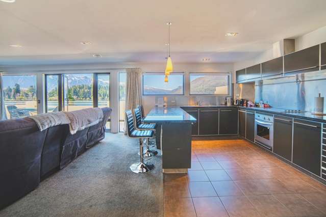 20T/26 Lake Esplanade Queenstown_3