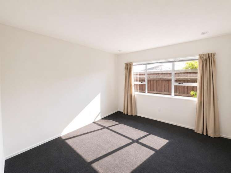 6 Rowanwood Close 1447_14