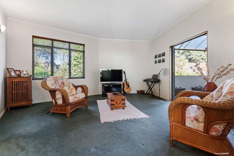 51 Staincross Street Green Bay_16