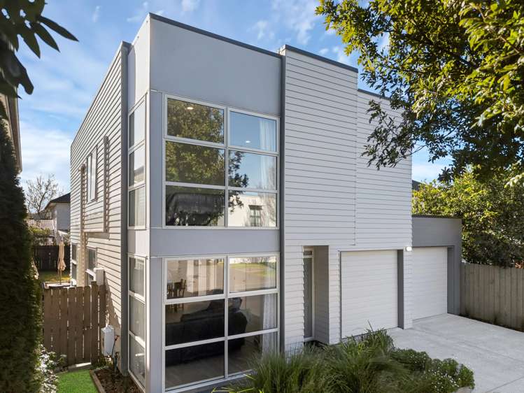 12 Phar Lap Crescent Takanini_21