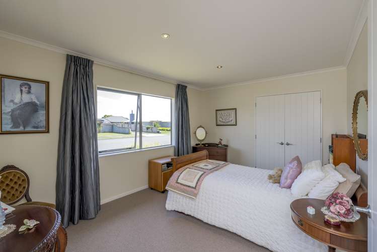 16 Barry Curtis Place Levin_13