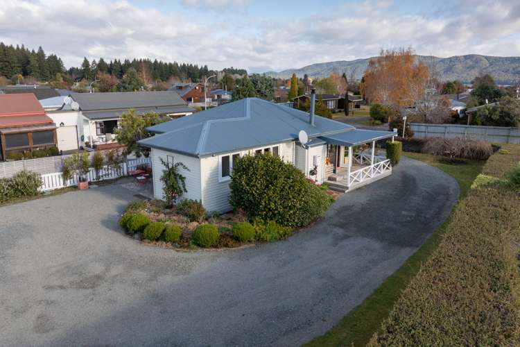 10 Blairs Place Te Anau_24