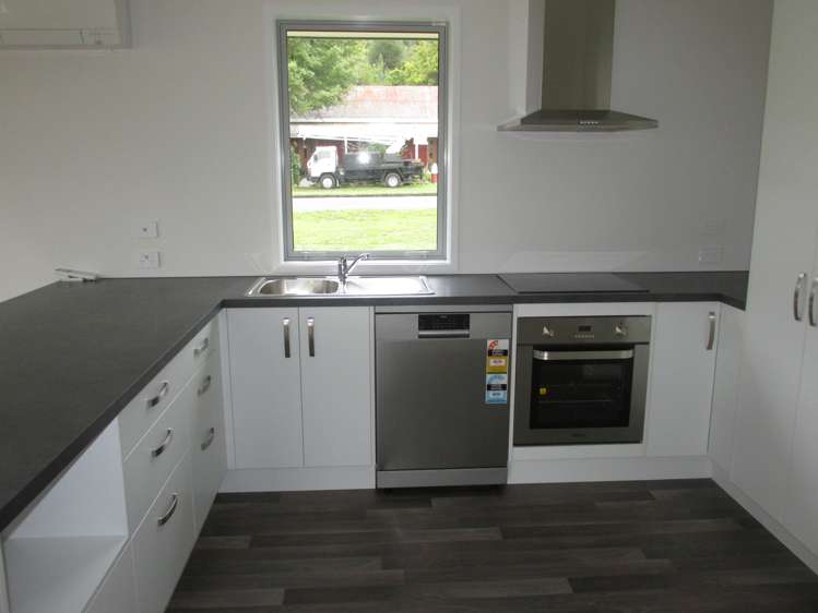 2 Church Street Reefton_1