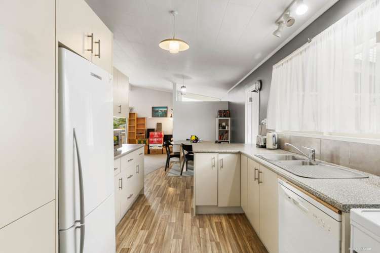 53 Sandspit Road Waiuku_10