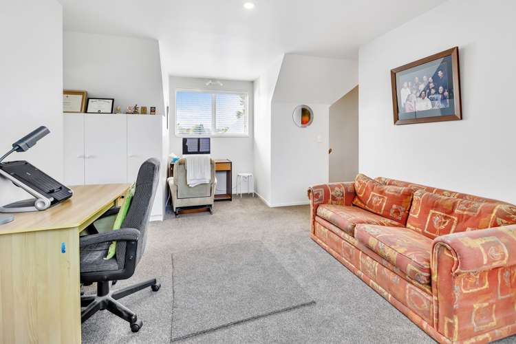 12 Stonebridge Park Drive Holdens Bay_13