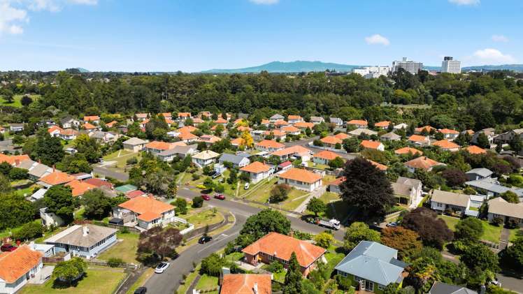 35 Galway Avenue Hamilton East_16