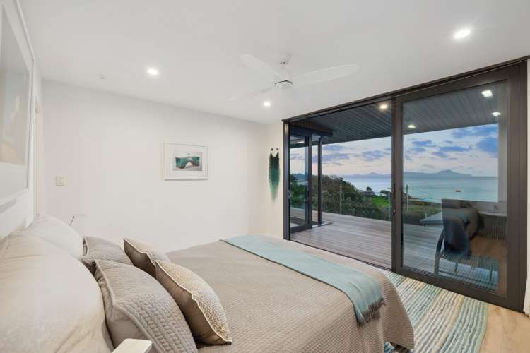 31 Taranga Road Langs Beach_14