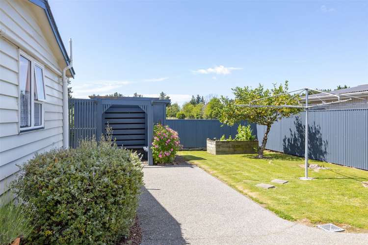 23 Deller Drive Carterton_17