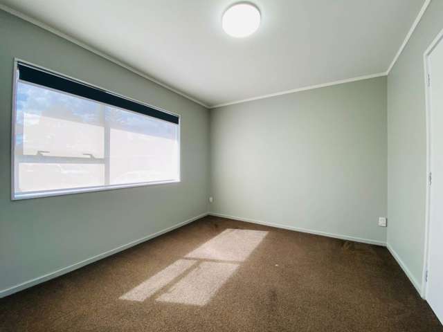 1/11 Kennington Drive Clendon Park_4