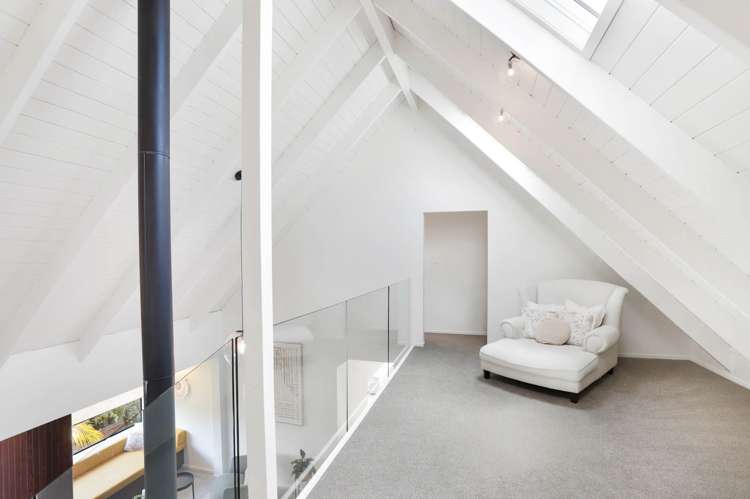 24 Isobel Road Greenhithe_16