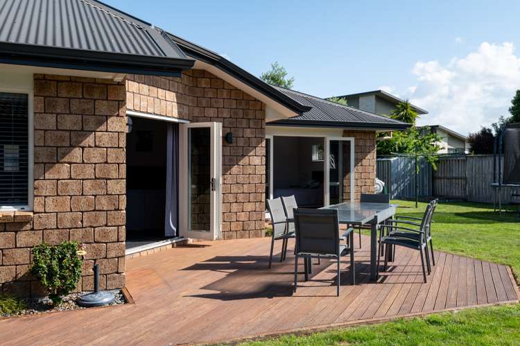 23 Hawkridge Rise Huntington_1