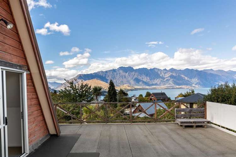 5 Avalon Crescent Fernhill/Sunshine Bay_23