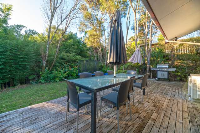 42 Atkinson Road Titirangi_1