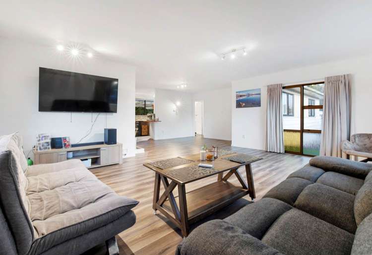 24 Resolute Way Papakura_6