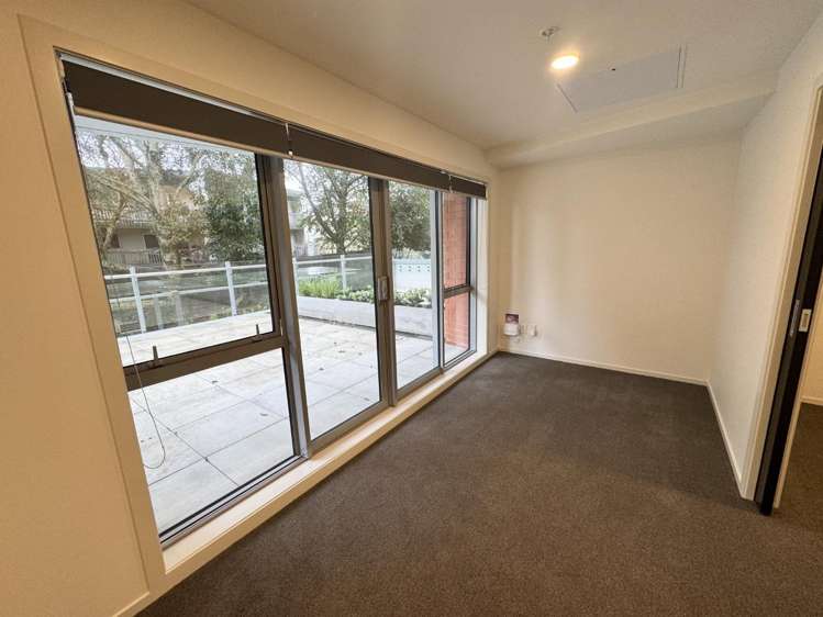 117/4 Wagener Place 1727_2