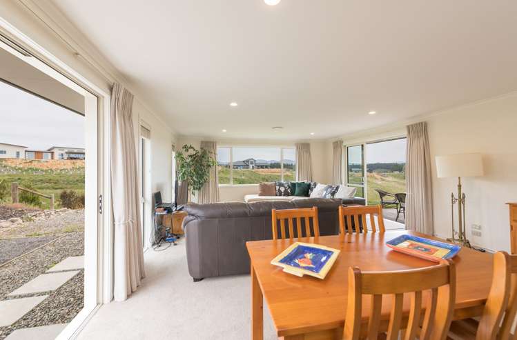 12 Mount Arthur View Redwood Valley_9