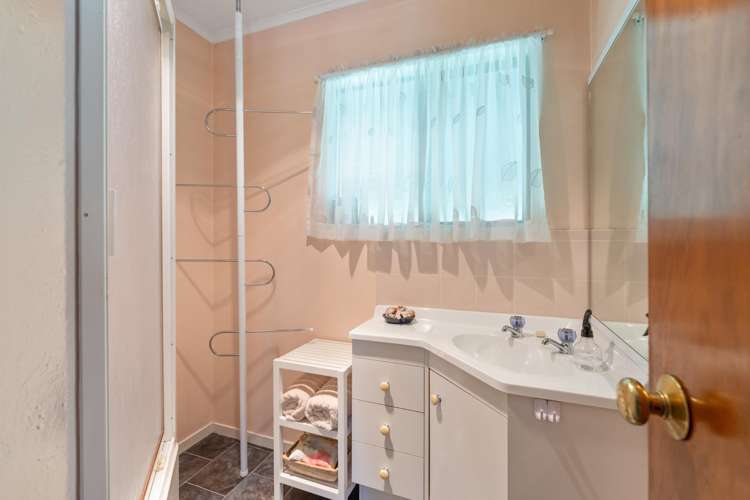 906 Tukairangi Road Acacia Bay_11