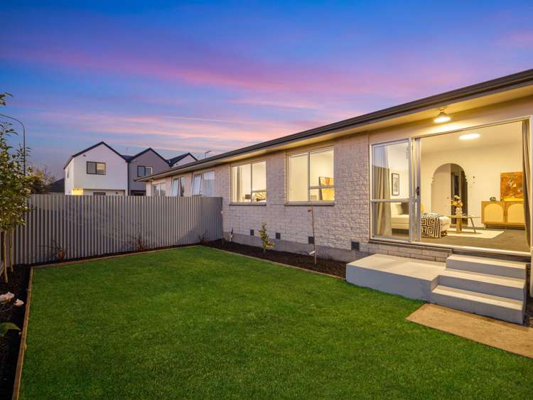 2/110 Barbour Street_0