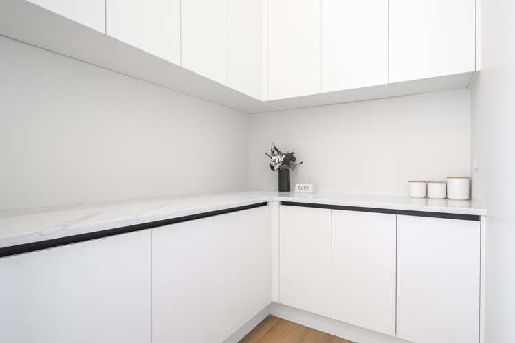 17 Awanui Road Red Beach_16