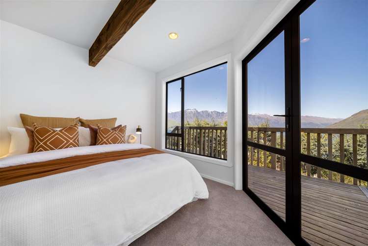 138b Wynyard Crescent Fernhill/Sunshine Bay_17