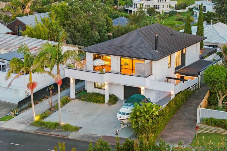 3 Elgin Place Red Beach_35