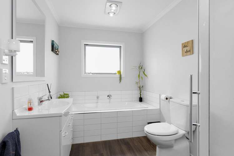 7 Te Toru Street Taita_12