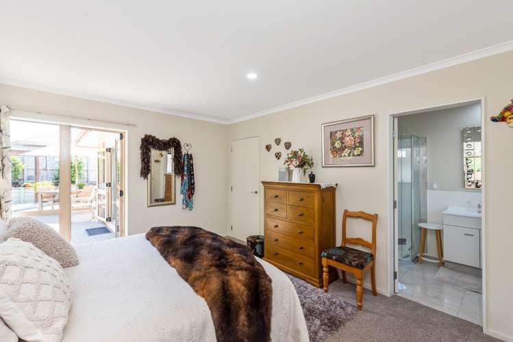 8 Leanne Way Waikanae Beach_11