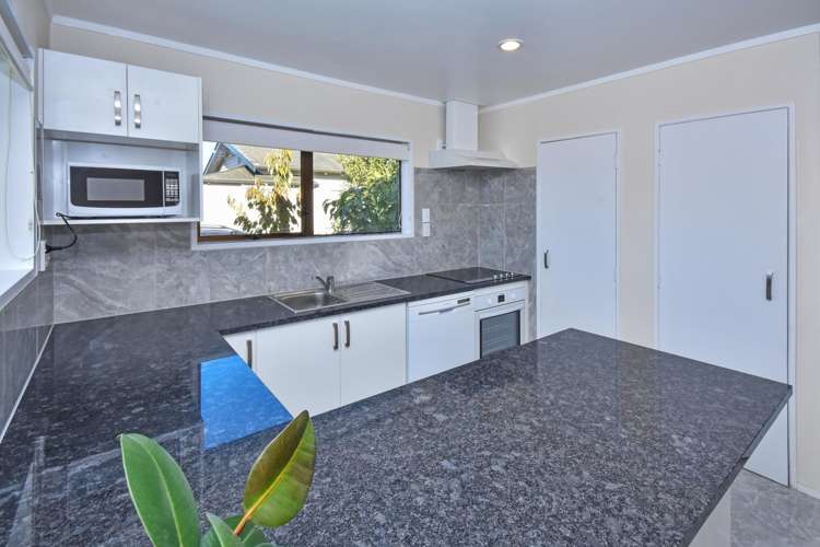 1/12 Russell Road Manurewa_6