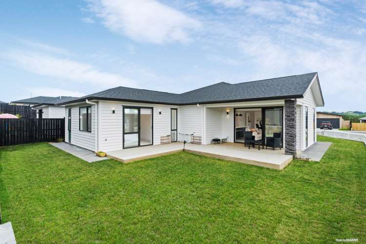 25 Siren Street Wainui_18