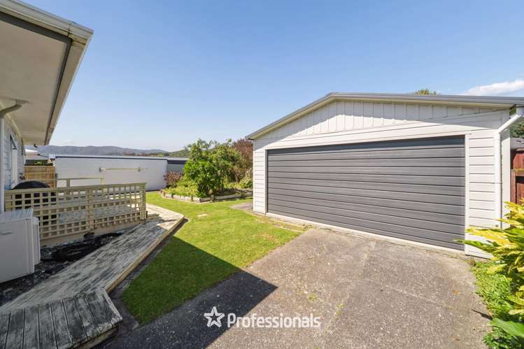 15 Wetherby Grove Wainuiomata_21