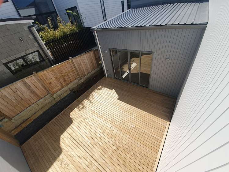 B/24 Castledine Crescent 10026_13