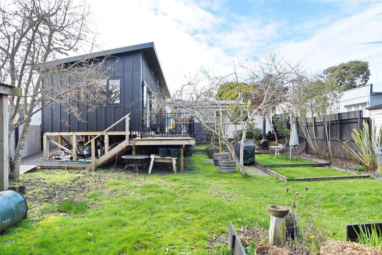 43 Batten Grove The Pines Beach_25