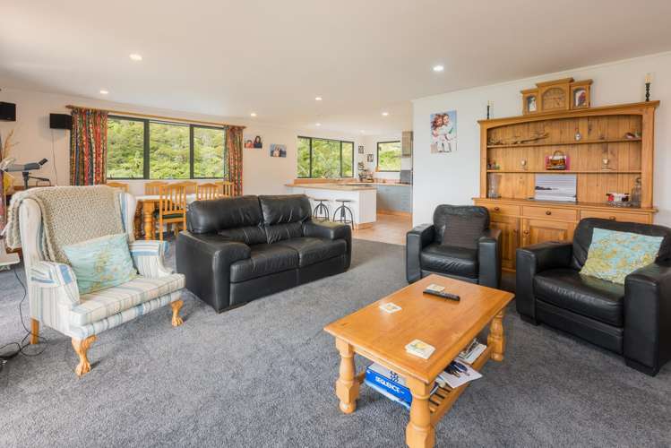 3 Ruataniwha Place Okiwi Bay_5
