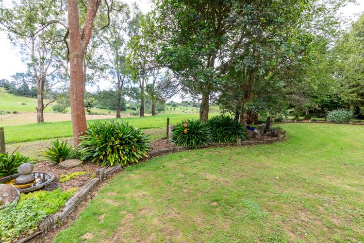 572 Pinnacle Hill Road Bombay_16