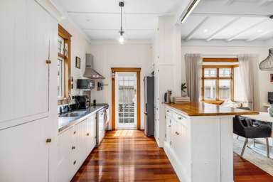 275 Mount Albert Road_2