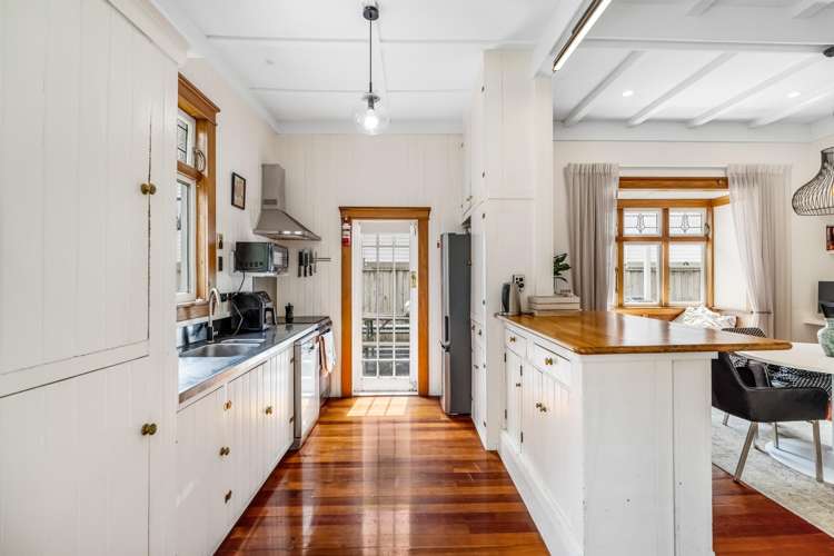 275 Mount Albert Road_2