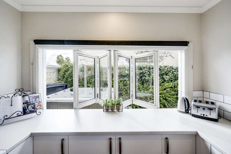 27 Thompson Road Bluff Hill_11