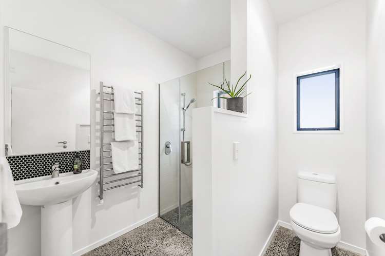 20 Brook Street Southbridge_16