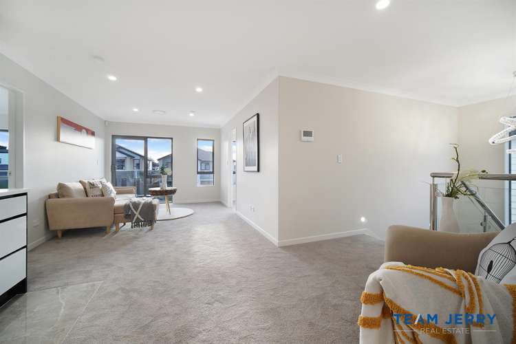 21 Knockanara Drive Flat Bush_15