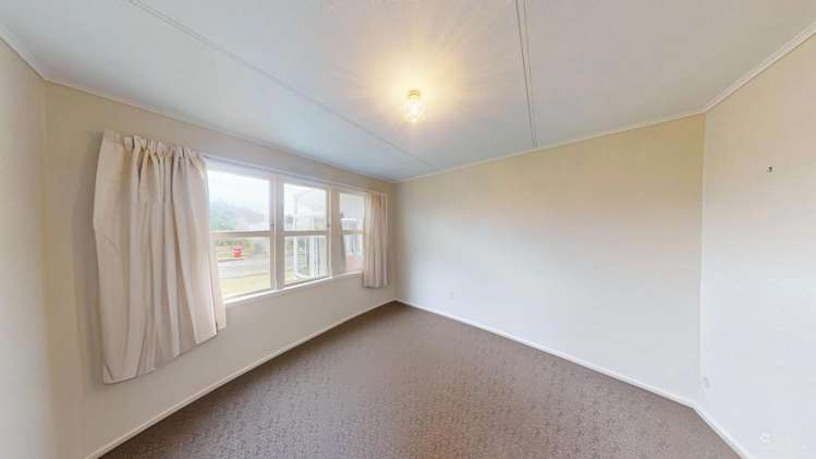 2 Balmoral Crescent 1227_8