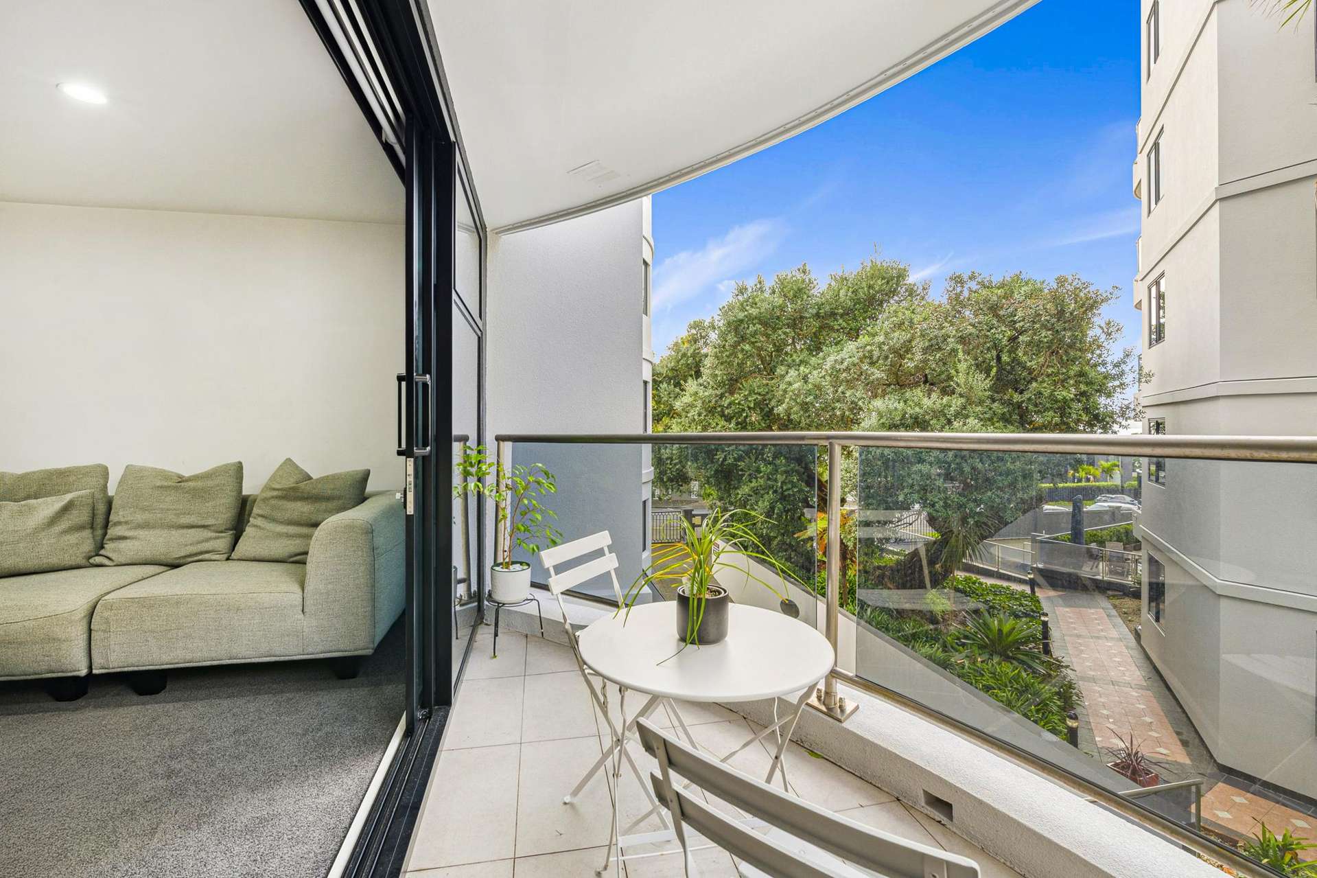 1E/175 Hurstmere Road Takapuna_0