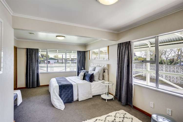 86 Wycliffe Street Onekawa_12