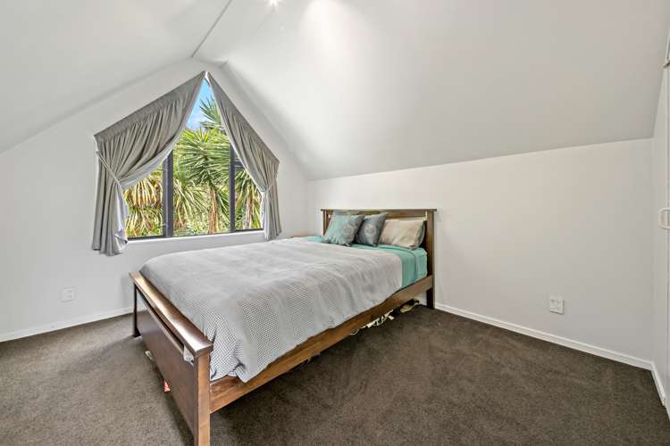 2/32 Patons Road Howick_17