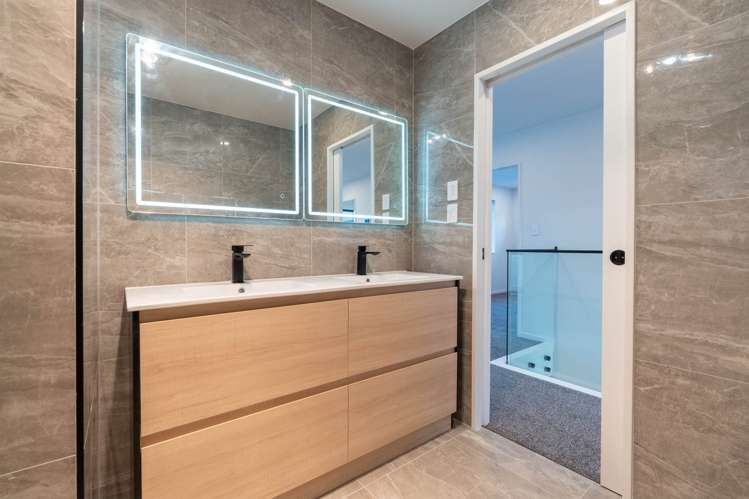 3/27 Mcleod Road Weymouth_11