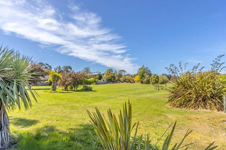 11 Rinaldi Avenue The Pines Beach_28