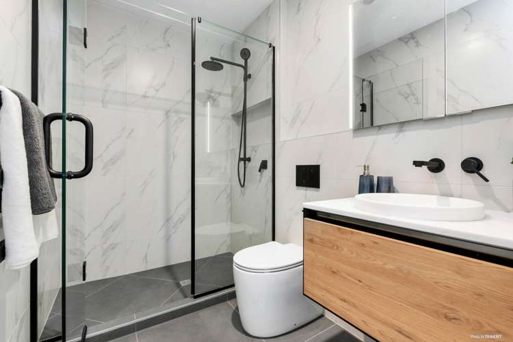 4/12 Burns Avenue Takapuna_7