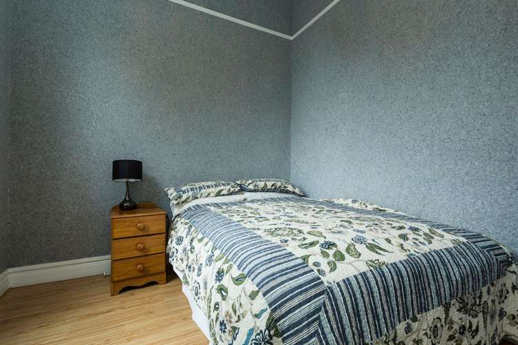 41 Leckhampton Court Clyde Hill_17