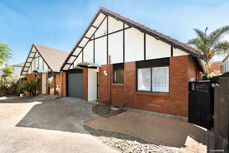 2/3 Duke Street Papakura_13